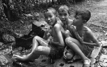 15-Children Playing in Street Saigon 1970